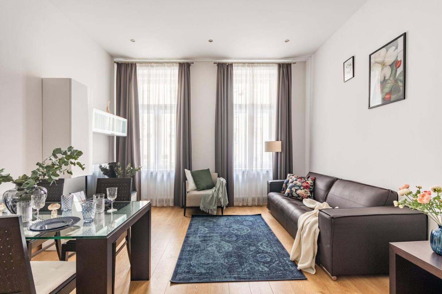 Appartement Place Of Grace - 50 Meters From Dancing House