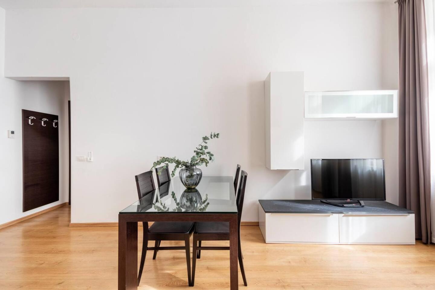 Appartement Place Of Grace - 50 Meters From Dancing House Praag